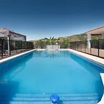 Casa Con Piscina La Madriguera Hébergement de vacances Estepona