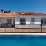Casa Con Piscina La Madriguera