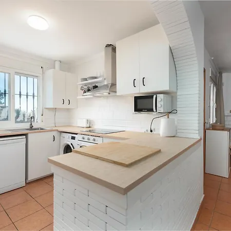 Дом отдыха Casa Con Piscina La Madriguera *