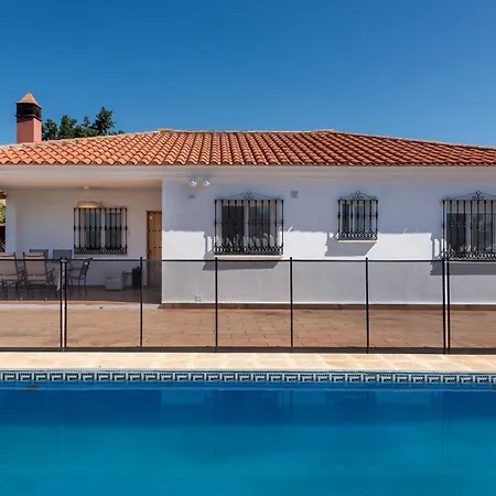 Casa Con Piscina La Madriguera
