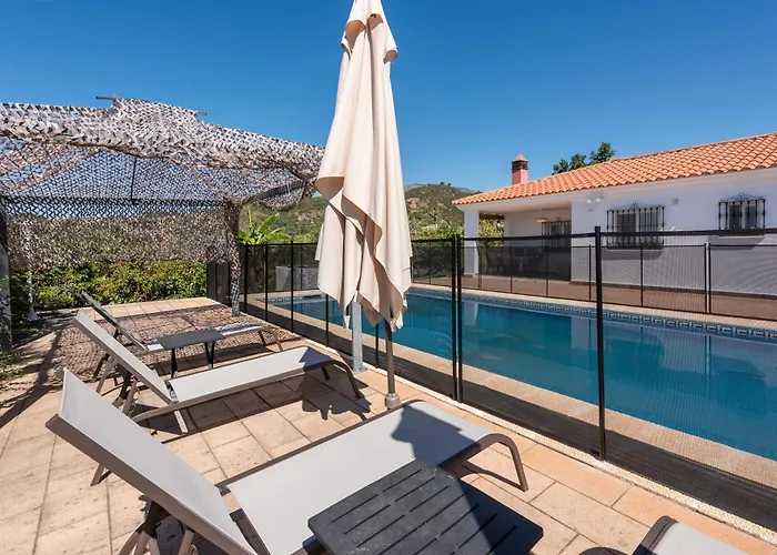 Casa Con Piscina La Madriguera * Estepona