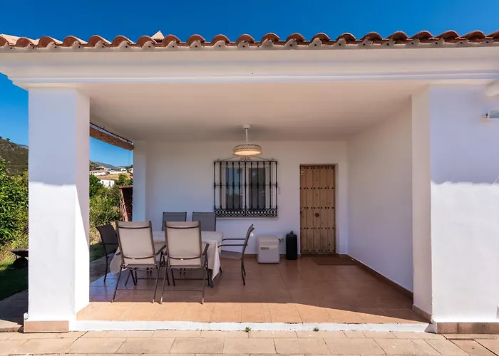 Casa Con Piscina La Madriguera * 에스테포나